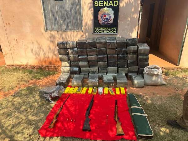 Intervienen un “almacén de narcotraficantes” e incautan casi una tonelada de droga - Policiales - ABC Color