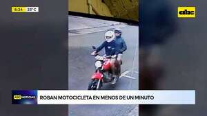 Video: Dos hombres roban una motocicleta en menos de un minuto - ABC Noticias - ABC Color
