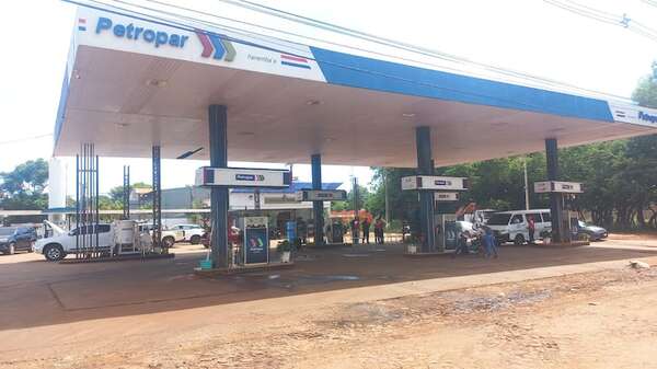 Combustibles podrían volver a subir, advierten empresarios del sector - Nacionales - ABC Color