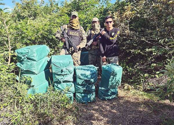Estancia El Tigre: siete presuntos narcotraficantes afrontan juicio - Nacionales - ABC Color