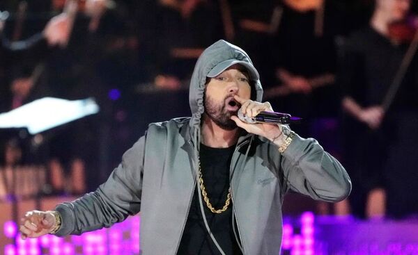 Eminem “nunca se sintió cómodo siendo el centro de atención”