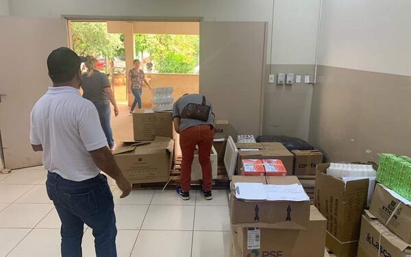 Presidente Franco recibe medicamentos e insumos para fortalecer las farmacias de los servicios de salud de la zona