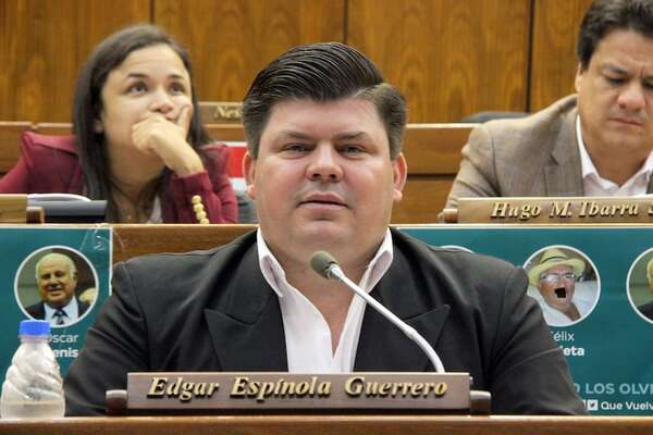 Funcionaria sospechosa de despojo ingresó al Congreso por recomendación de exdiputado “Papu”Espínola - Política - ABC Color