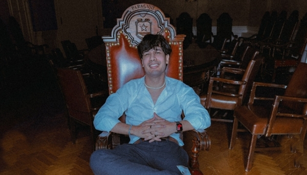 "Queen", José Viera sorprende con canción "pop rock" - Teleshow