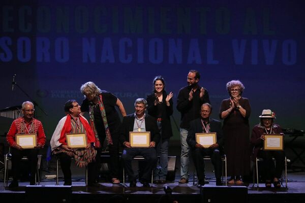 Arpistas paraguayos reciben distinción como Tesoros Vivos de la Nación - .::Agencia IP::.