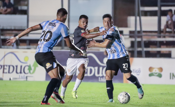 Versus / La propuesta de los jugadores del ascenso con respecto a la regla sub 23