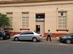 Padres denuncian inseguridad en el colegio República del Brasil - Fútbol - ABC Color