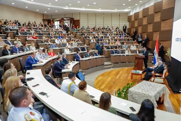 Gobierno lanza programa nacional de Cuidado Alternativo y Adopción para Proteger a Niños y Adolescentes