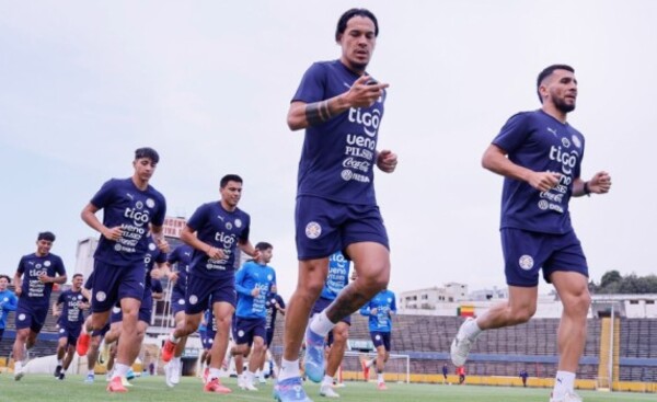 La Albirroja se moviliza en el Atahualpa de Quito