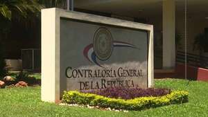 Contraloría resolvió abrir un examen de correspondencia a funcionaria sospechosa de despojo - Política - ABC Color