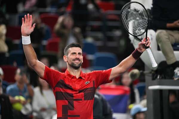 Djokovic lanza un aviso en Shanghái con un triunfo expeditivo ante Cobolli - Tenis - ABC Color