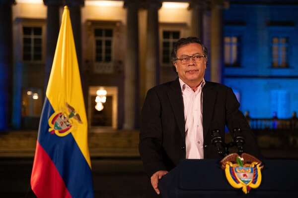 Autoridad electoral de Colombia investiga a Petro, que denuncia “golpe de Estado” - Mundo - ABC Color