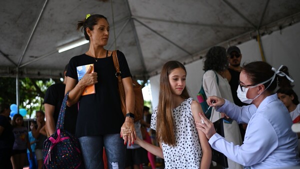 Sociedad de Pediatría resalta beneficios de dosis antidengue