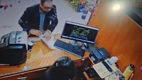 Circuito cerrado del BNF muestra a abogado cobrando