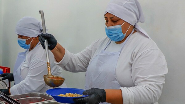 Rechazan que Gobierno deje sin almuerzo a alumnos de la Media
