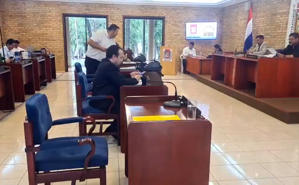 Jugada política en la Junta Municipal extiende protección a Miguel Prieto por un año más - La Clave