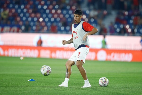 Versus / Cerro Porteño: Jara Saguier apuesta fuerte por Enzo Giménez