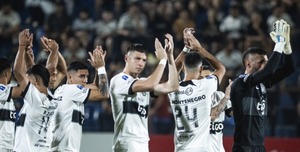 Victoria y clasificación de Olimpia a cuartos de la Copa Paraguay - trece