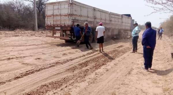 Pobladores del Pilcomayo temen aislamiento ante caminos intransitables - Noticias del Chaco - ABC Color