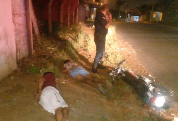 Capturan a dos jóvenes tras robar motocicleta en San Lorenzo