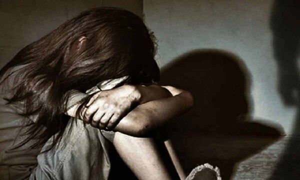 Condenan a 18 años de prisión a mujer por tener relaciones frente a sus hijas – Prensa 5
