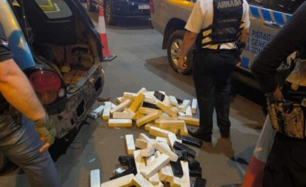 En zona primaria del Este incautan carga de marihuana prensada