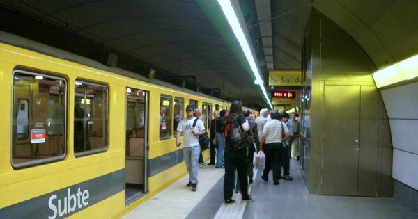 La Nación / Argentina: transportistas convocan un paro nacional para el 30 de octubre
