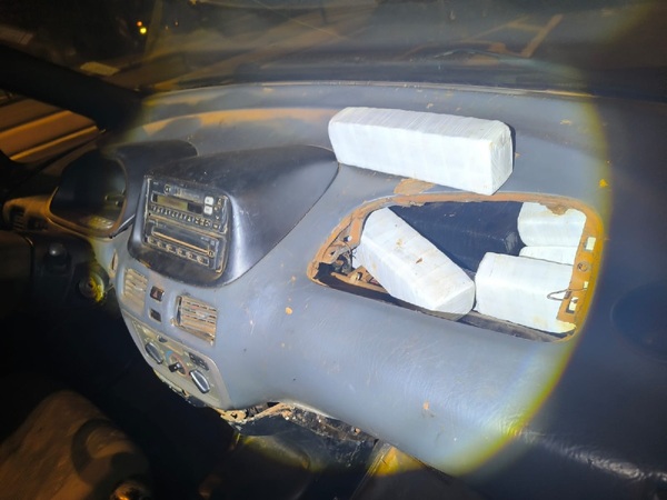 Abandonan vehículo con drogas en Ciudad del Este