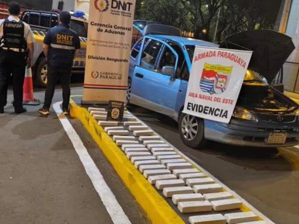 Ciudad del Este: Hallan 110 kg de marihuana en automóvil abandonado