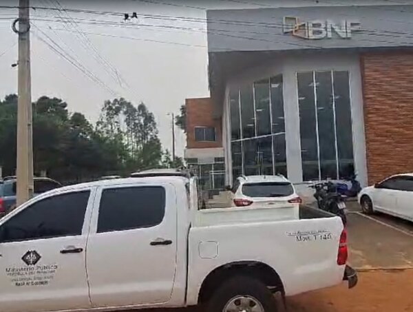 Presidente del BNF: "El cheque no debió efectivizarse" · Radio Monumental 1080 AM