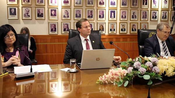 Ministro destaca cómo la digitalización de la justicia permitió el ahorro en insumos - Judiciales.net