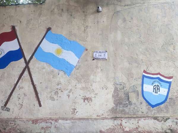 Peligro de derrumbe y goteras en escuela República Argentina: esperan fondos del MEC - Nacionales - ABC Color