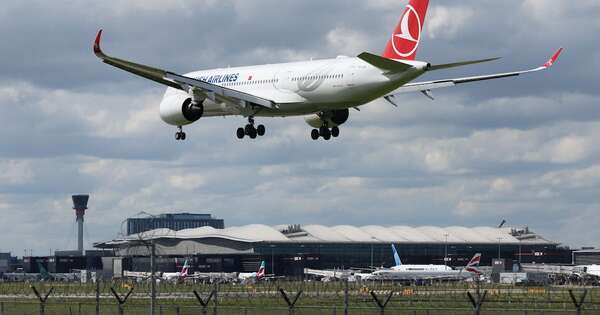 La Nación / Piloto falleció en pleno vuelo y urgió el aterrizaje