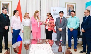 Asume nueva directora del Instituto Nacional del Cáncer – Prensa 5