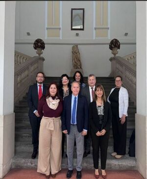 Ministro destaca alto nivel de disertantes en programa formativo de argumentación jurídica