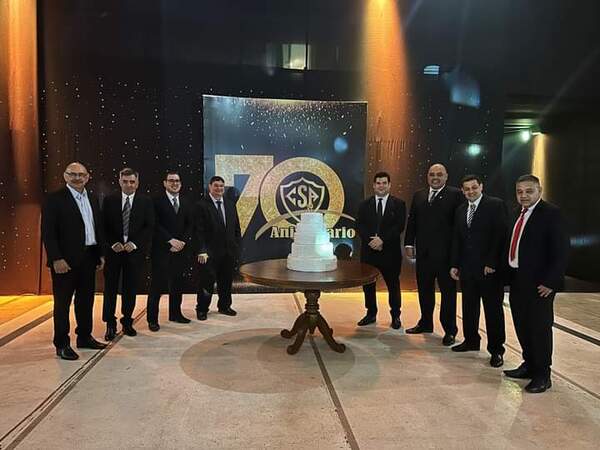 Brindis de Honor por los 70 años del Club Social Amambay
