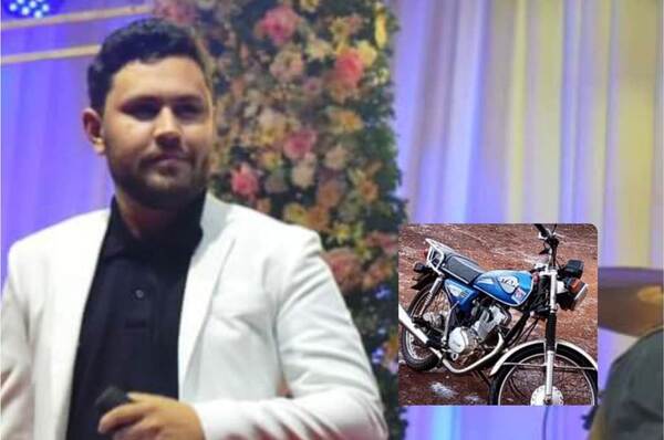 Le roban la moto a músico mientras cantaba en serenata a la Virgen •
