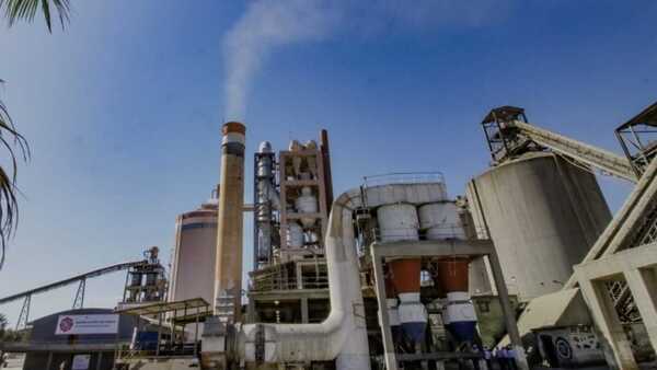 INC evalúa aumentar precio del cemento por bajante del río Paraguay