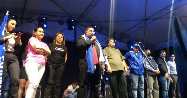 Riveros se prepara para lanzar su campaña, pero Fleitas opera para evitar la elección