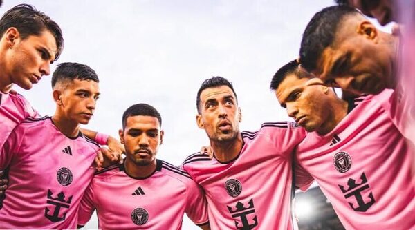 Versus / Sergio Busquets elogia a Diego Gómez, el mejor jugador joven de la MLS