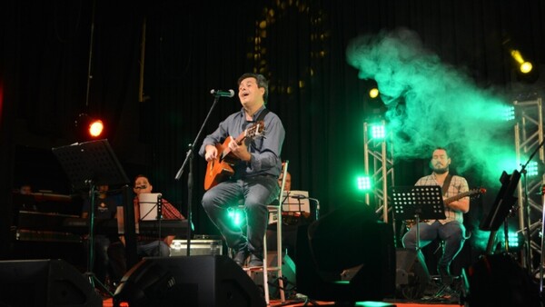 Trova acústica, fiesta de cantautores