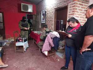 Detienen a cuatro personas e incautan drogas en dos operativos simultáneos en Pilar - Policiales - ABC Color