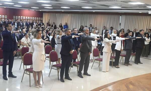 AUDIO: Fiscal General del Estado asigna a nuevos fiscales adjuntos a sus respectivas áreas - Periodísticamente - ABC Color