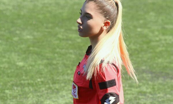 ¡Escándalo! Suspenden de por vida a una árbitra del fútbol turco por un video “nopor” con su jefe