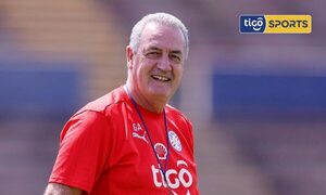 Gustavo Alfaro: “Yo quería recuperar el ADN del fútbol paraguayo. Jugar de igual a igual contra cualquier rival”.