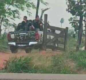 Video: denuncian que policías que custodian inmueble recientemente desalojado realizan disparos - Policiales - ABC Color
