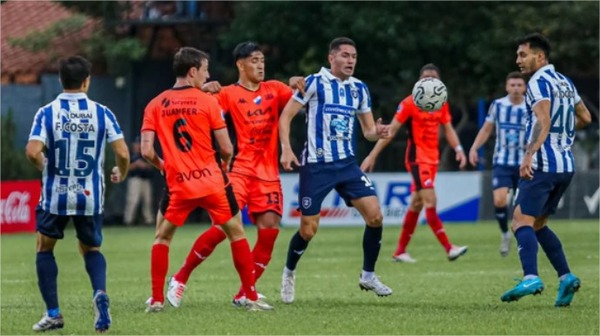 Nacional accede a cuartos de final de la copa Paraguay