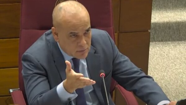 Bachi Núñez: “Estoy para combatir a oenegeros que tienen que lamerles la suela del zapato a hurreros”