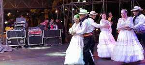 Flor de Pilar 2024: un homenaje a la tradición y el arte en los 245 años de la ciudad - Nacionales - ABC Color