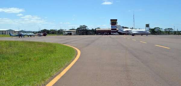 Aeropuerto de Encarnación, una infraestructura desaprovechada por falta de luces en la pista - Economía - ABC Color